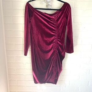 Velvet red dress plum ruched In front‎ left side 2xl stretch